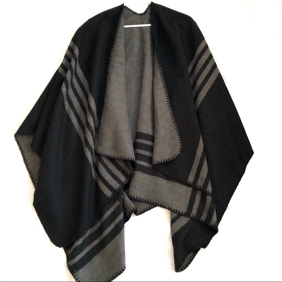 BB Dakota Accessories - BB Dakota
Roll With The Ponchos Reversible